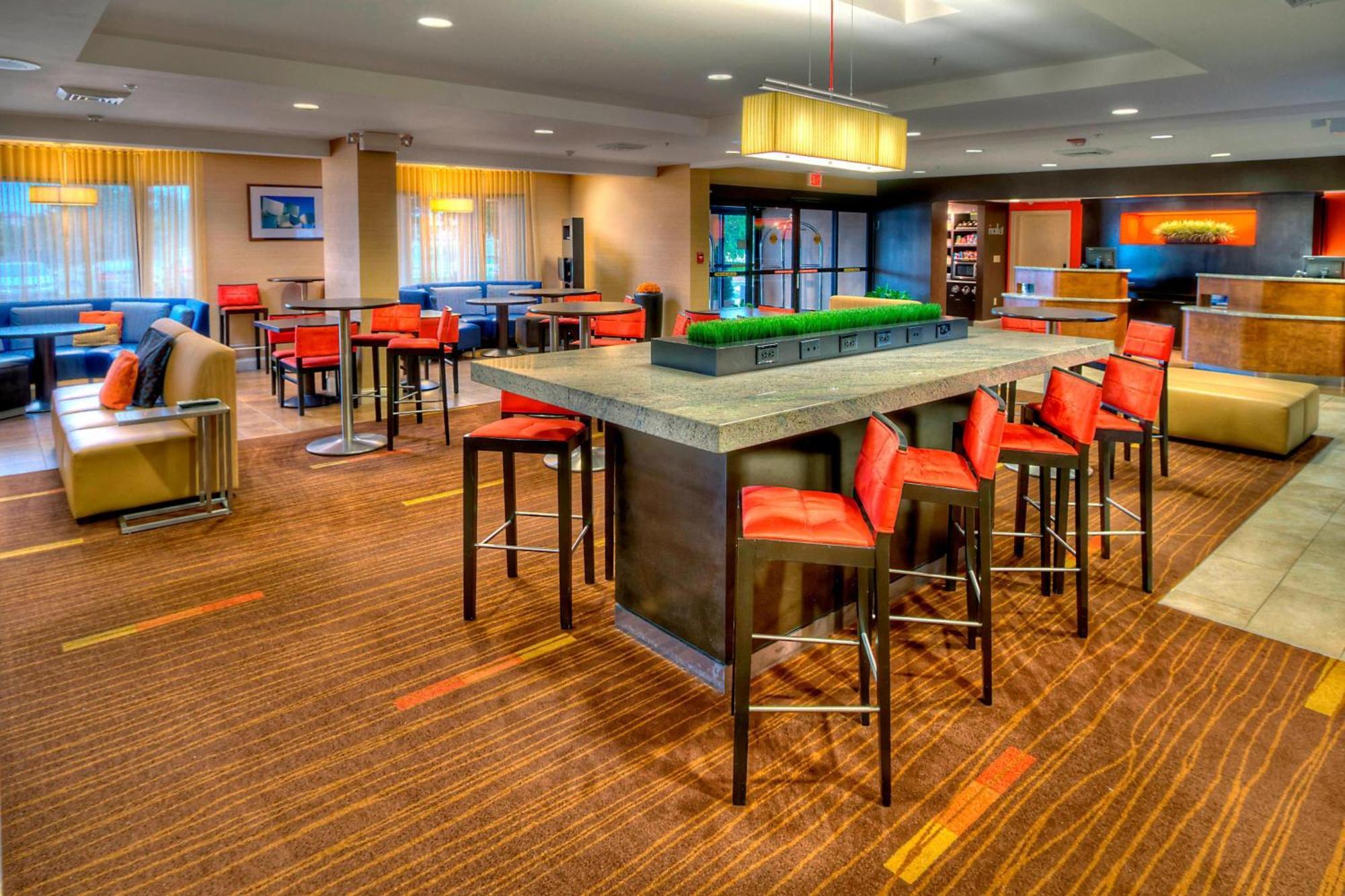 Hotel Courtyard By Marriott Burlington Exterior foto