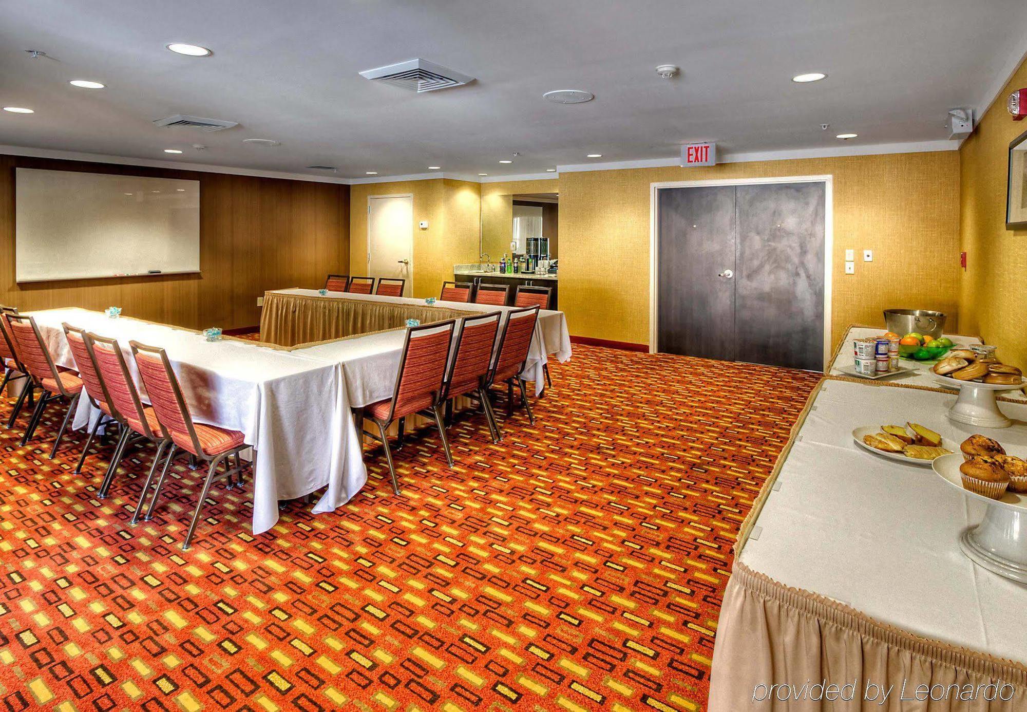 Hotel Courtyard By Marriott Burlington Exterior foto
