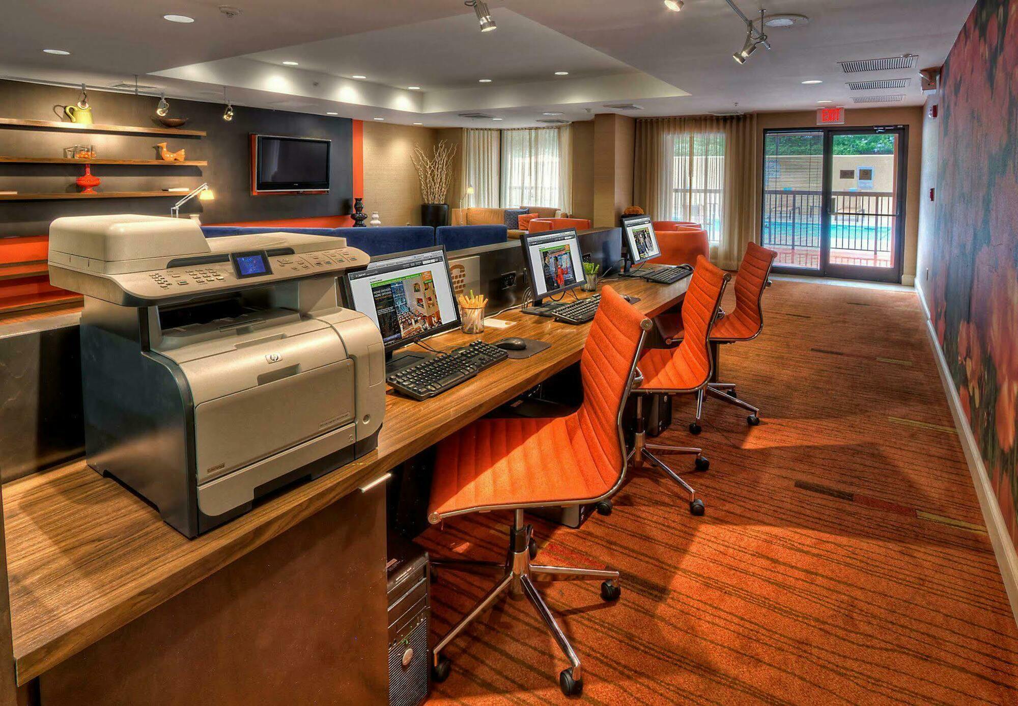 Hotel Courtyard By Marriott Burlington Exterior foto